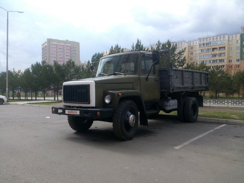 ГАЗ 3307 зеленый