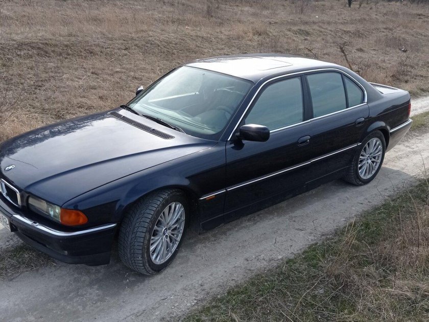 Bmw e38 740i
