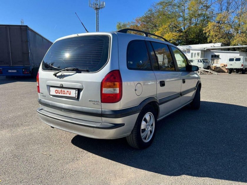 Опель зафира 1999