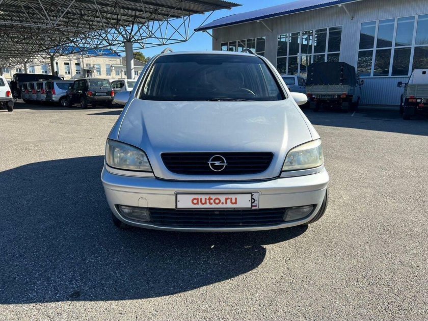 Опель зафира 2004