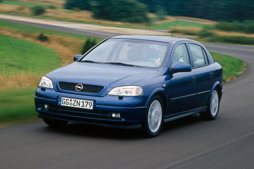 Opel Astra 2