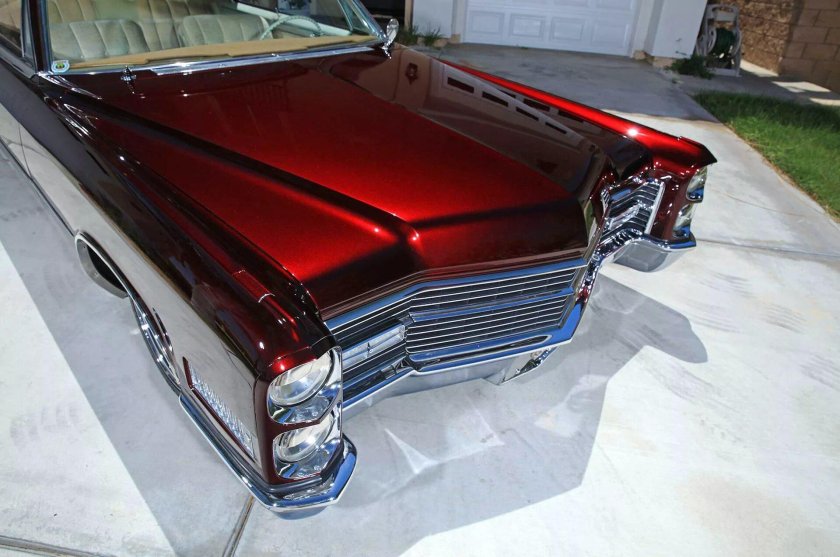 1966 Cadillac Deville лоурайдер