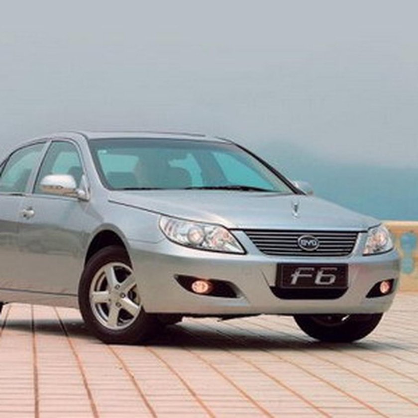 Машина BYD f6