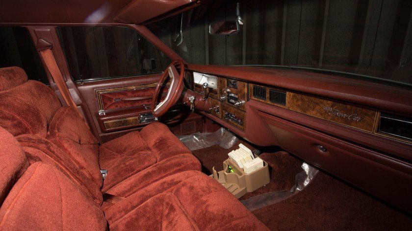 Lincoln Town car 1990 салон