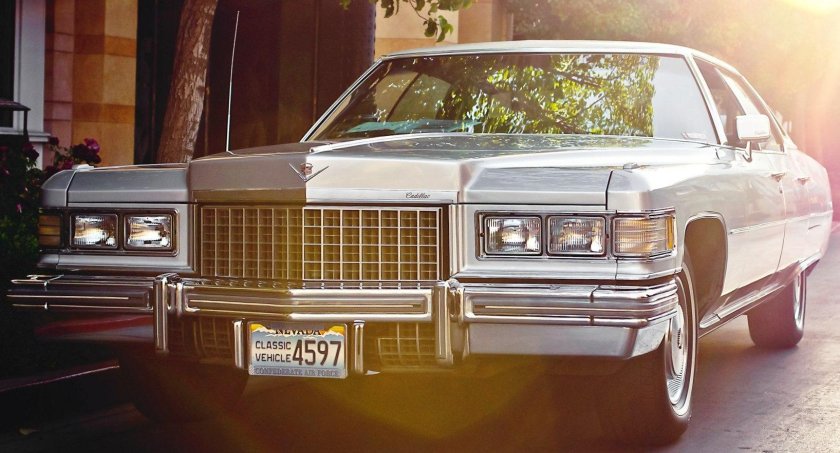 Cadillac Deville купе 1976