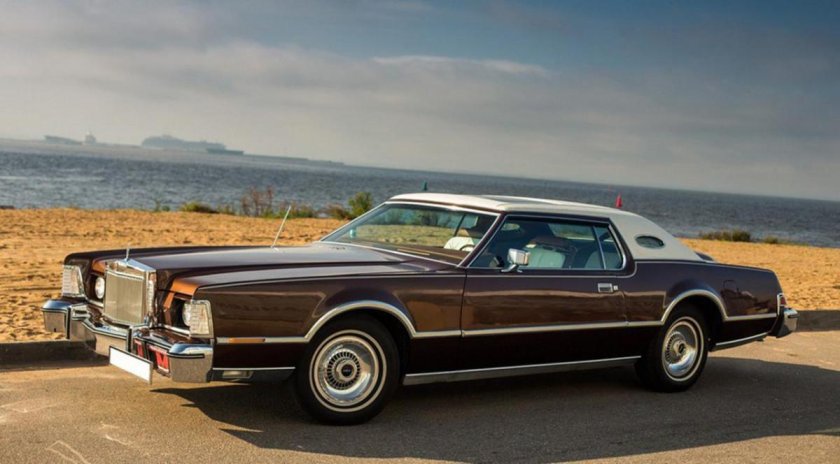 Lincoln Continental 1975
