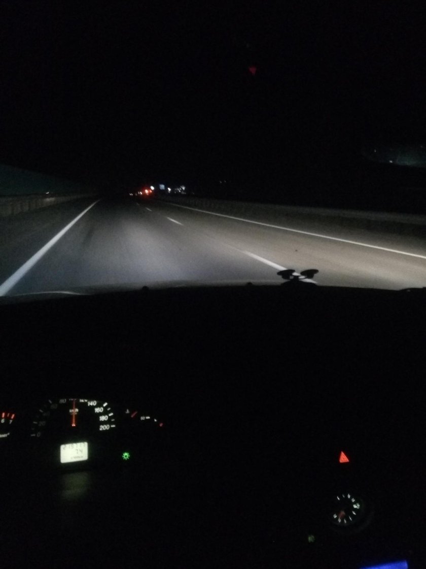 Ночная дорога из машины