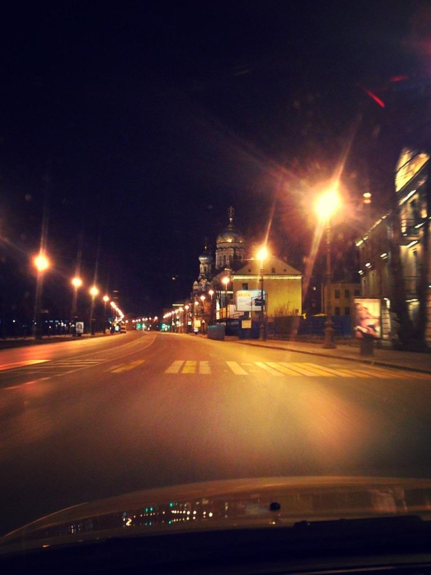 Ночной город из машины