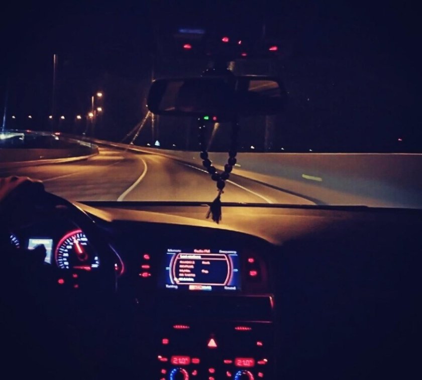 Машина ночью