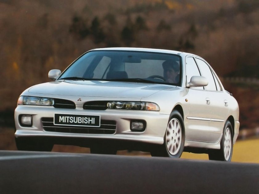 Mitsubishi Galant 7