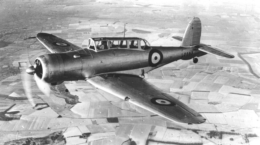 Пикирующий бомбардировщик "скуа"