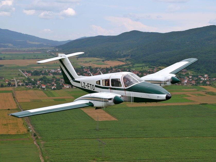 Piper pa-44 Seminole