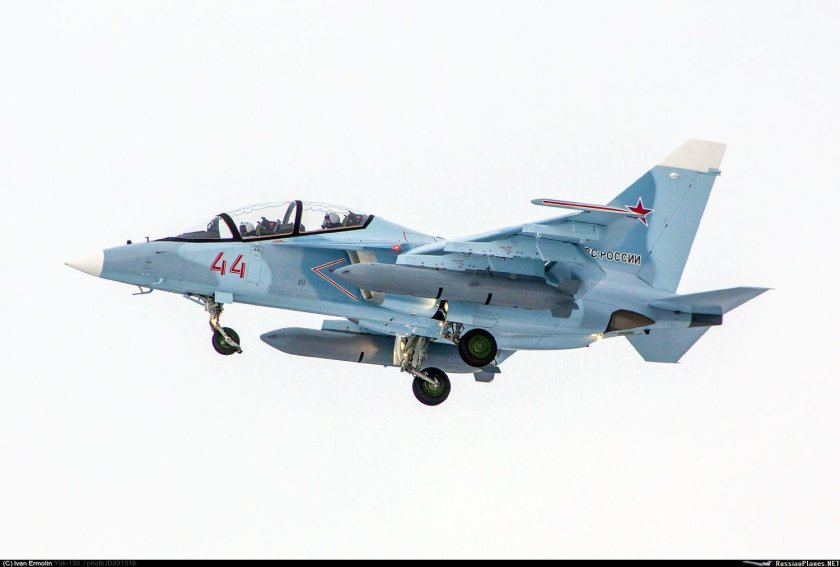 Самолет як 130 ВВС России