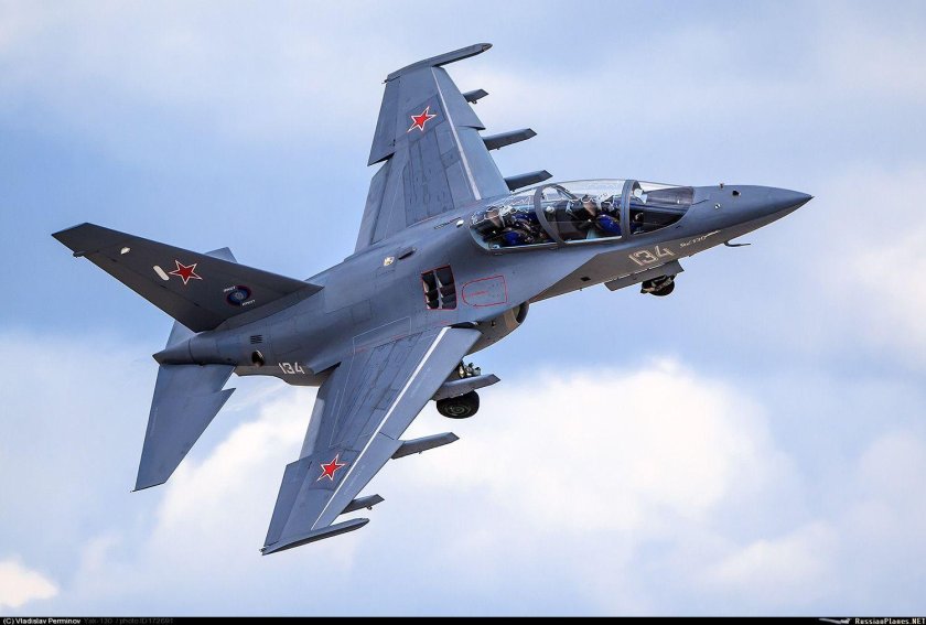 Самолет як 130 ВВС России