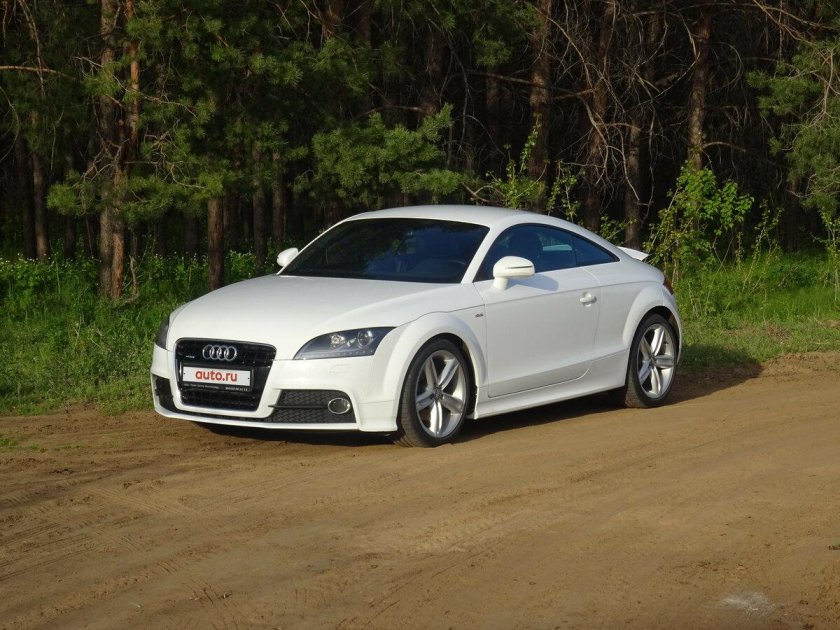 Ауди ТТ 2008 белая