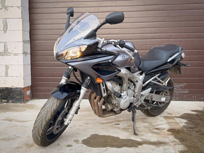 Yamaha fzs 600 fazer