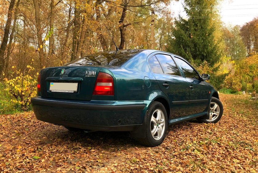 Шкода Октавия 1