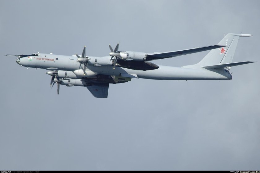Самолёт ту-142 противолодочный Дальний