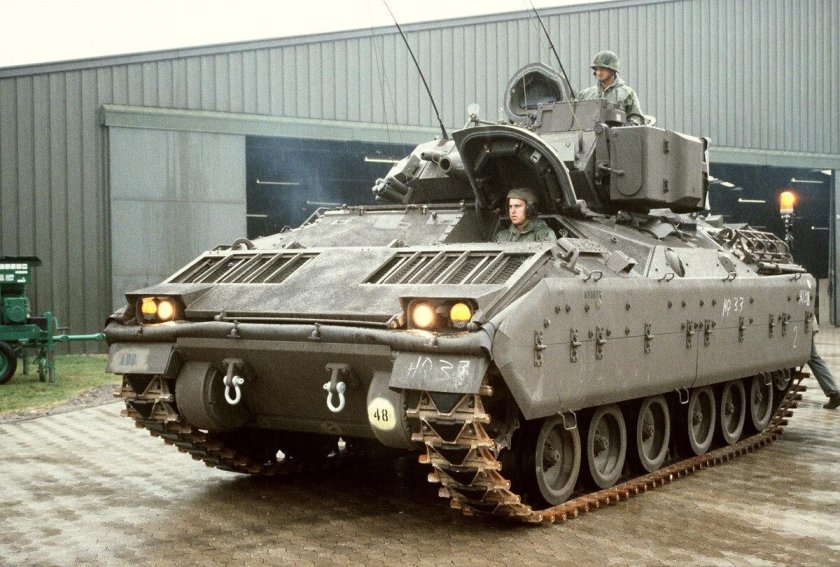 БМП м2а3 Брэдли