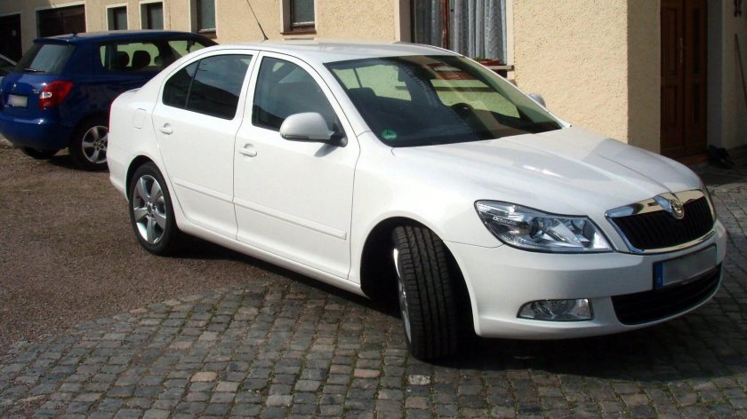 Шкода Октавия 2012