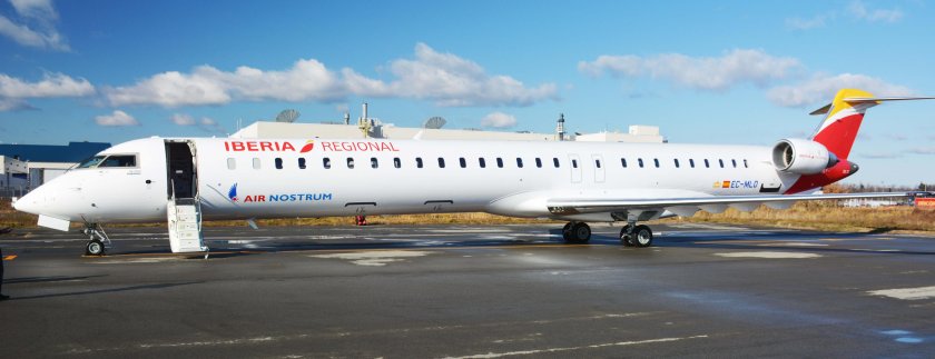 CRJ 1000