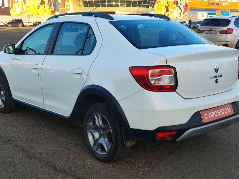 Логан 2 белый степвей