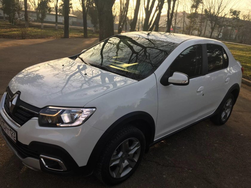 Рено Логан степвей 2022