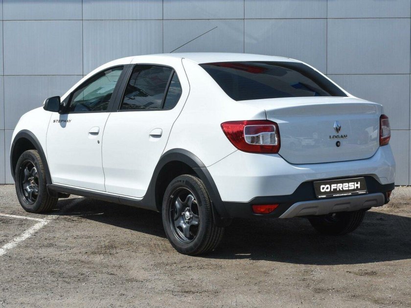 Белый Renault Logan Stepway II Рестайлинг 1.6 CVT (113 Л.С.) С пробегом