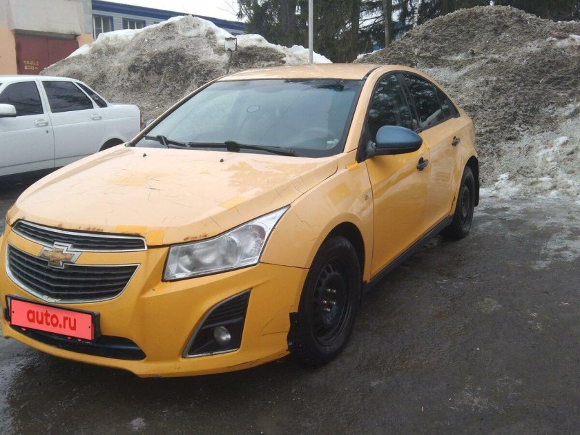 Chevrolet cruze yellow