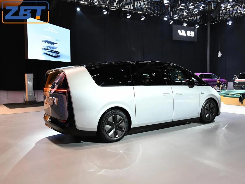 Li Mega минивэн