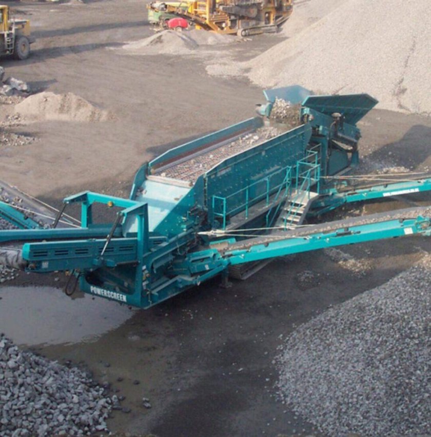 Powerscreen Warrior 2400