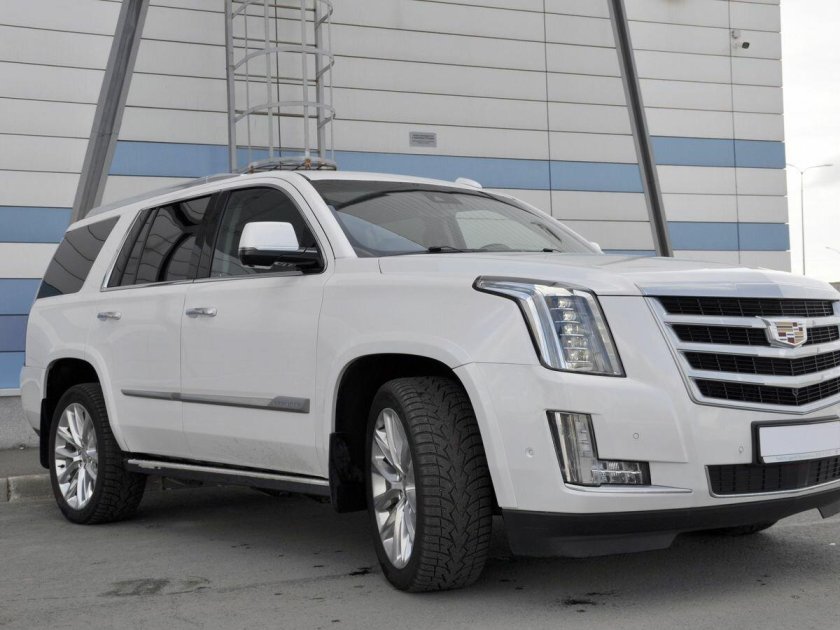 Кадиллак эскалейд 2016