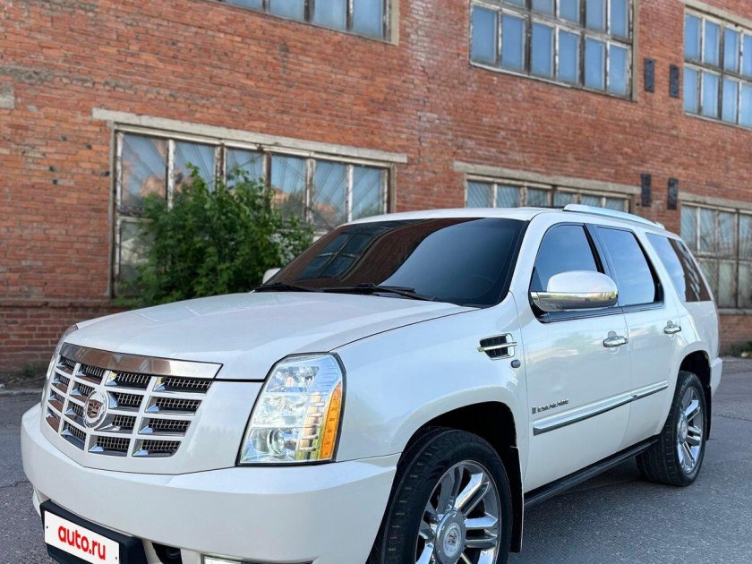 Cadillac escalade 2011 белый