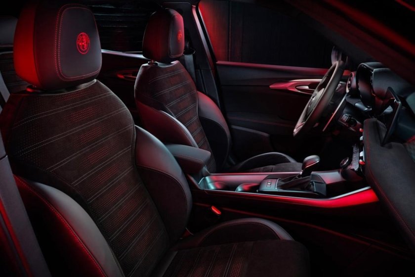 Альфа Ромео Тонале 2022