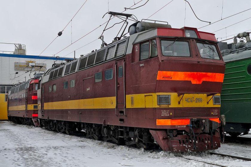 Электровоз чс4 226