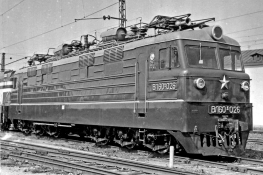 Электровоз вл60 0001