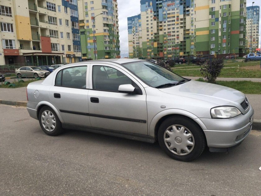 Опель Астра g 1999 седан