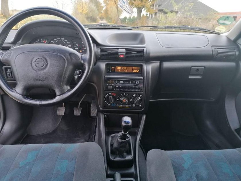 Opel Astra f 1995 салон