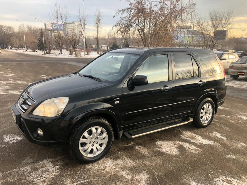 Хонда CR-V II Рестайлинг (2004—2006) багажник