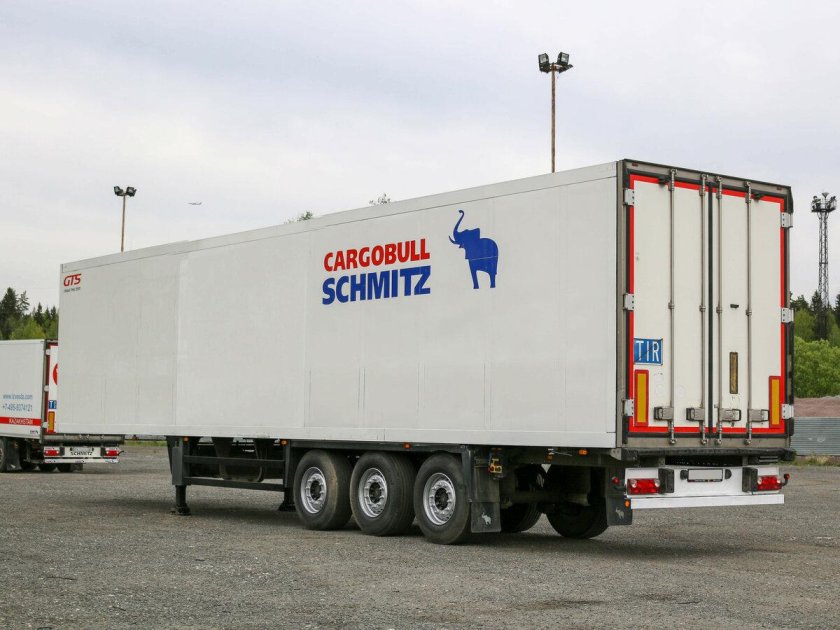 Полуприцеп шмитц каргобулл