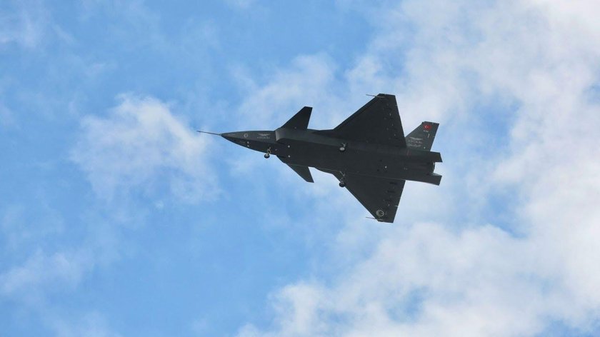 Bayraktar Kizilelma истребитель