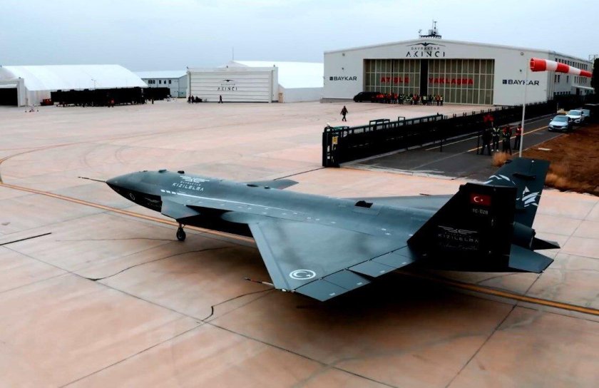 БПЛА Bayraktar Kizilelma