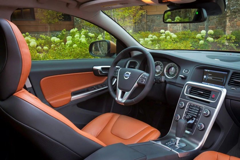 Volvo s60 2010 салон