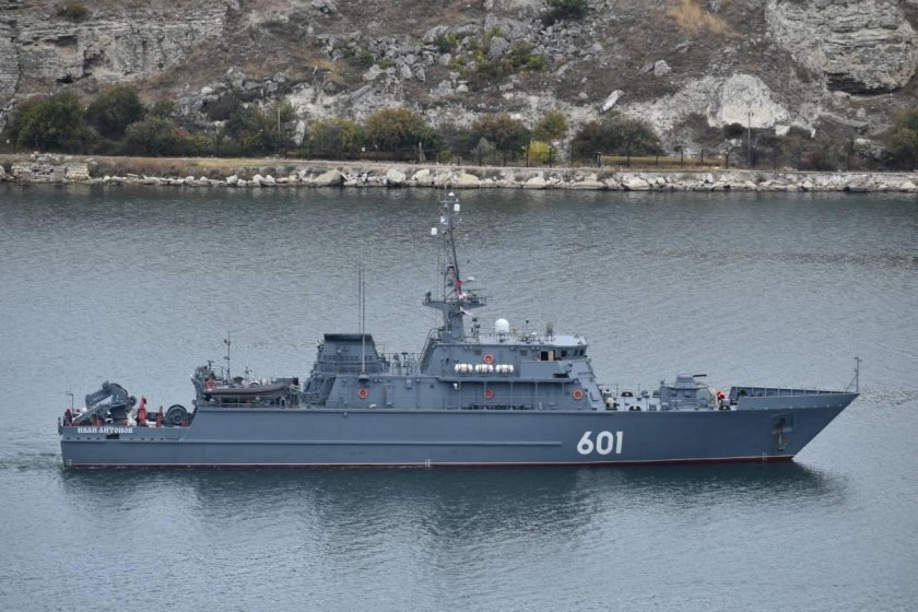 Тральщик 12700