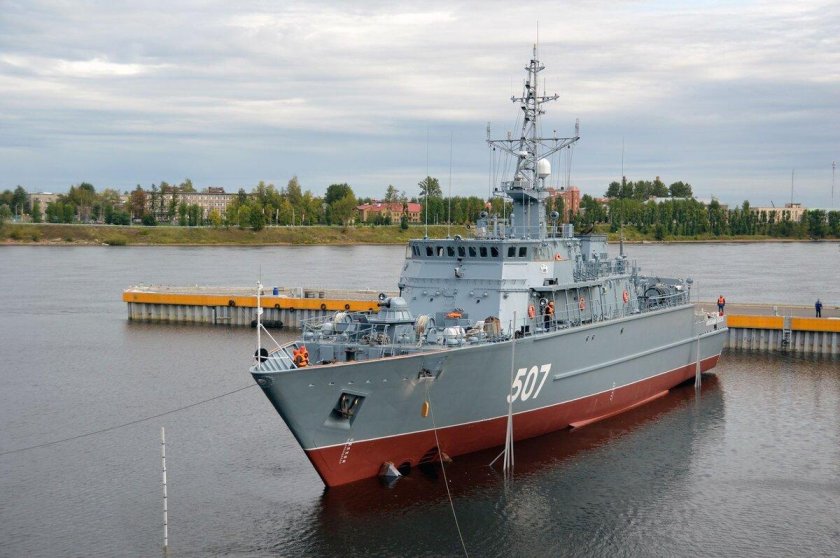 Тральщик 12700 александрит