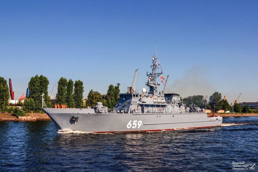 Тральщик 12700