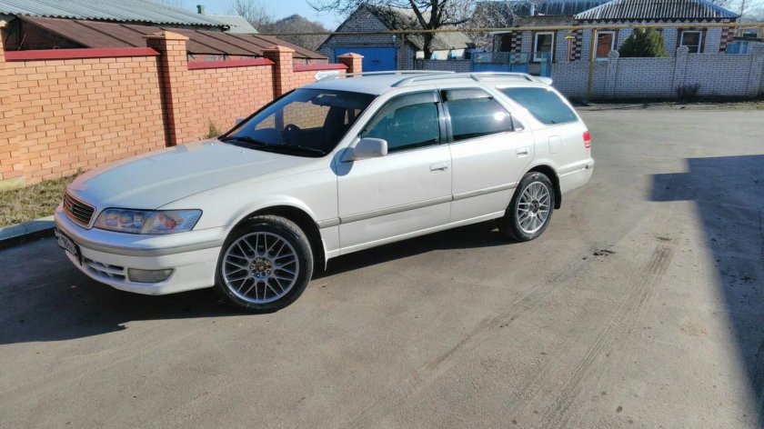 Toyota mark2 Qualis 1998