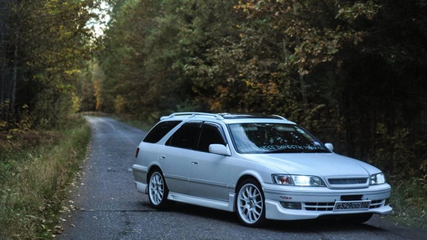 Тойота Марк 2 Qualis универсал