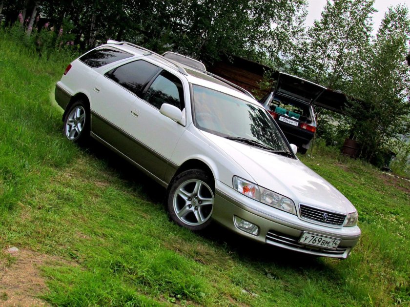Toyota Mark 2 Wagon Qualis