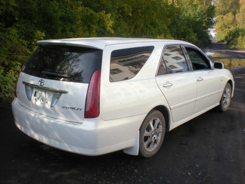 Toyota Mark II Wagon Blit 2002